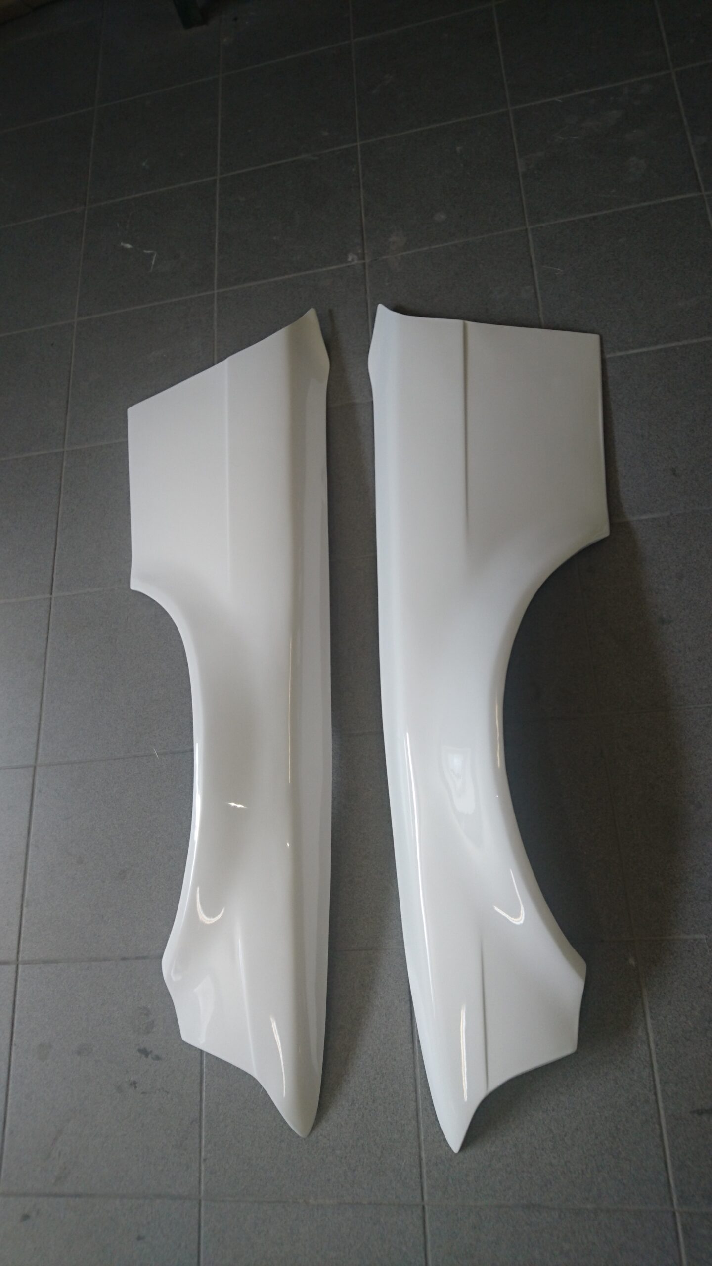BMW E36 Front Fenders 40mm